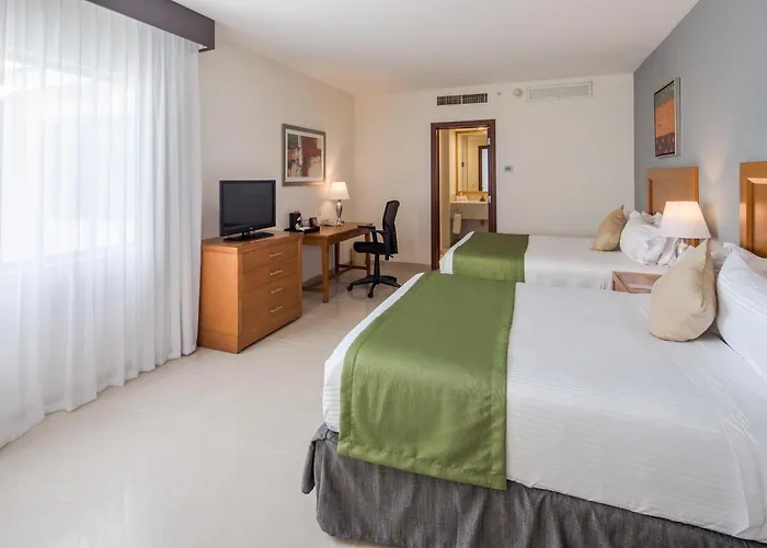 Hotel Wyndham Garden 5*