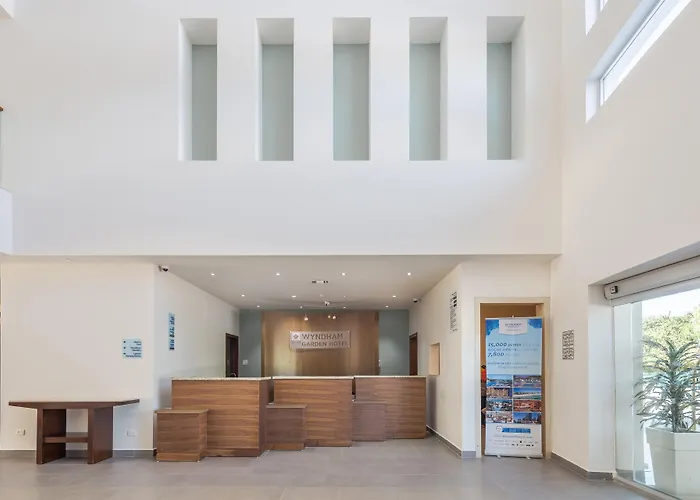 Wyndham Garden Hotel 5*