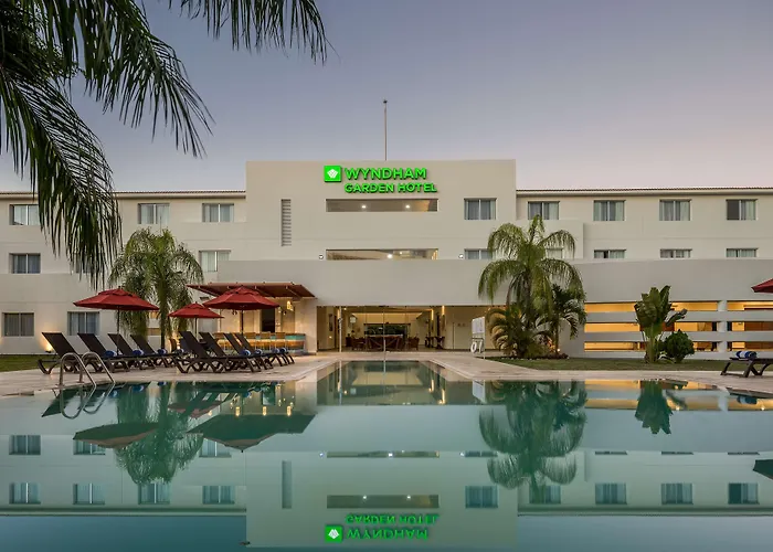 Wyndham Garden Hotel 5*