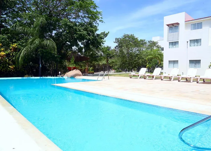 Wyndham Garden Hotel 5*