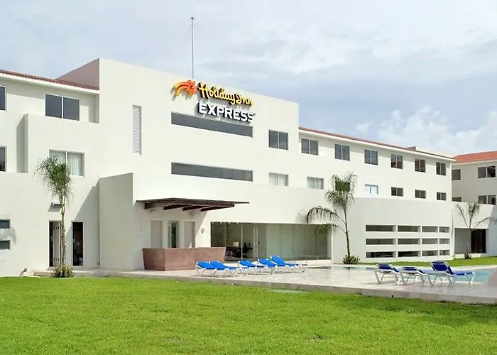 Wyndham Garden Hotel