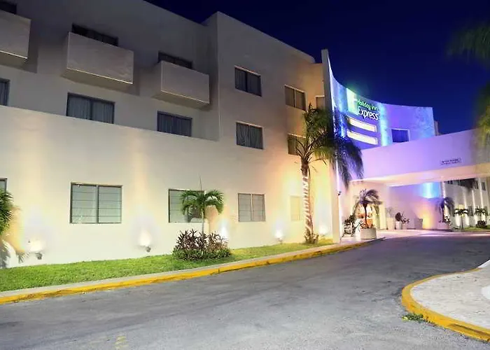 Wyndham Garden Hotel